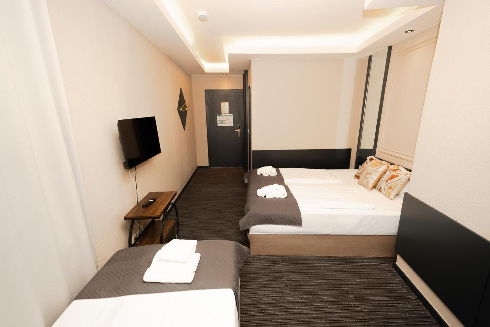 Adrett Hotel Koenigsallee — Photos 3