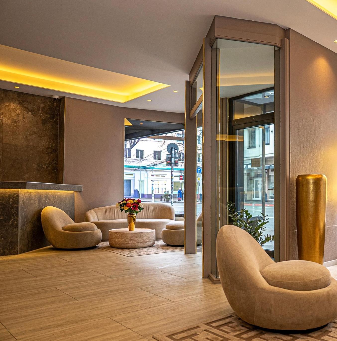 Adrett Hotel Koenigsallee, Dusseldorf